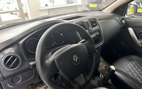 Renault Logan II, 2018 год, 525 000 рублей, 7 фотография