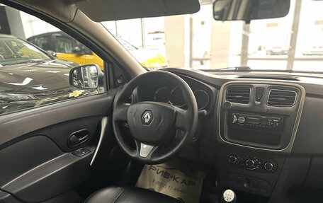 Renault Logan II, 2018 год, 525 000 рублей, 11 фотография