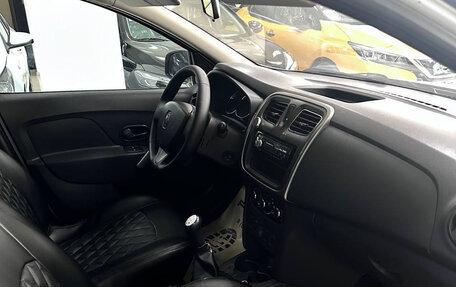 Renault Logan II, 2018 год, 525 000 рублей, 9 фотография