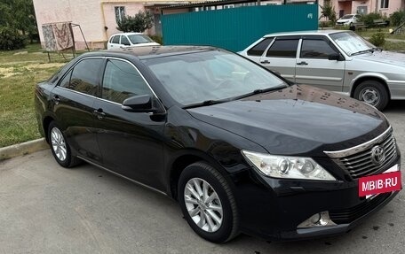 Toyota Camry, 2014 год, 1 750 000 рублей, 2 фотография