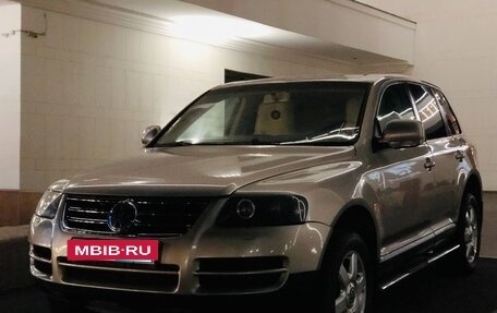 Volkswagen Touareg III, 2005 год, 1 210 000 рублей, 2 фотография
