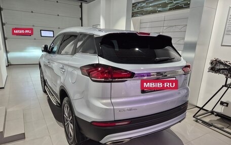 Geely Atlas, 2023 год, 1 999 000 рублей, 4 фотография