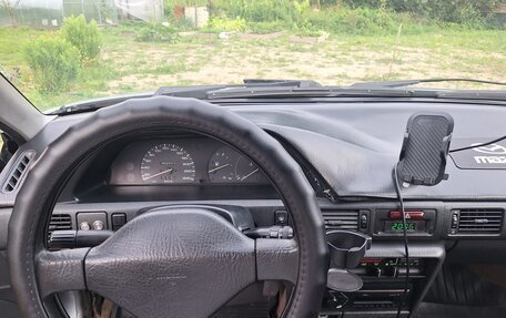 Mazda 323, 1990 год, 280 000 рублей, 9 фотография