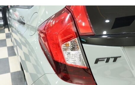 Honda Fit III, 2017 год, 870 001 рублей, 9 фотография
