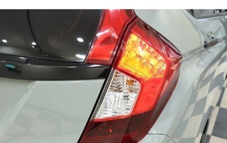 Honda Fit III, 2017 год, 870 001 рублей, 10 фотография