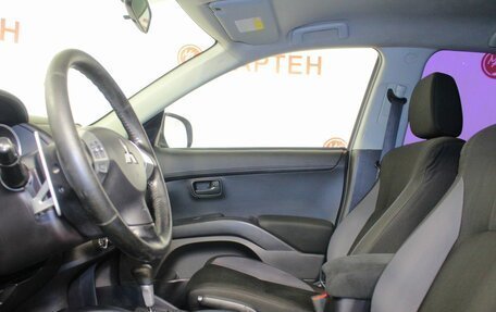 Mitsubishi Outlander III рестайлинг 3, 2010 год, 949 000 рублей, 9 фотография