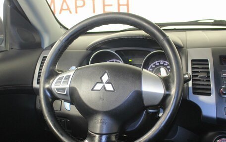 Mitsubishi Outlander III рестайлинг 3, 2010 год, 949 000 рублей, 16 фотография