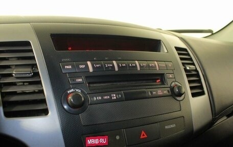 Mitsubishi Outlander III рестайлинг 3, 2010 год, 949 000 рублей, 12 фотография