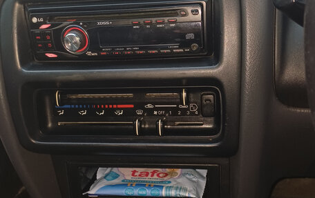 Mazda Familia, 1997 год, 243 000 рублей, 2 фотография