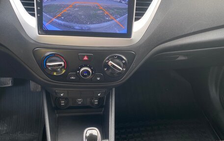 Hyundai Solaris II рестайлинг, 2019 год, 1 170 000 рублей, 14 фотография