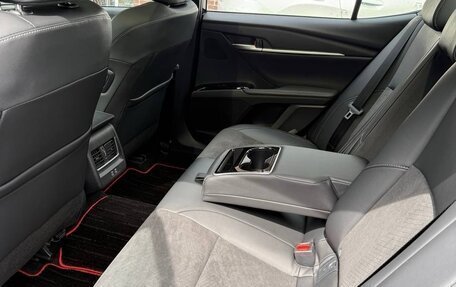 Toyota Camry, 2024 год, 3 690 000 рублей, 10 фотография