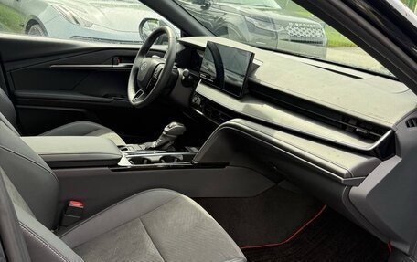 Toyota Camry, 2024 год, 3 690 000 рублей, 13 фотография