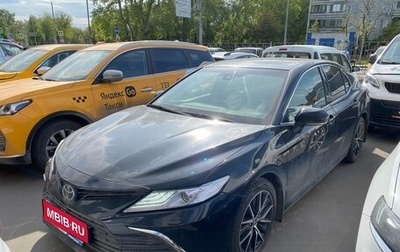 Toyota Camry, 2021 год, 2 950 000 рублей, 1 фотография