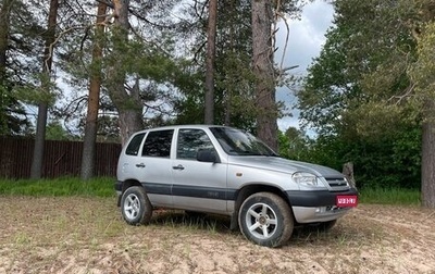 Chevrolet Niva I рестайлинг, 2003 год, 265 000 рублей, 1 фотография