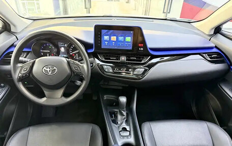 Toyota C-HR I рестайлинг, 2022 год, 1 930 000 рублей, 4 фотография