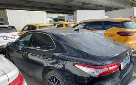 Toyota Camry, 2021 год, 2 950 000 рублей, 4 фотография