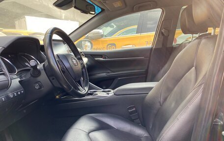 Toyota Camry, 2021 год, 2 950 000 рублей, 9 фотография