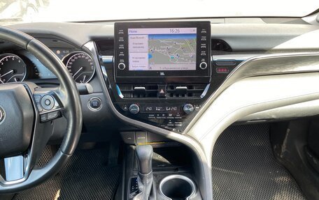 Toyota Camry, 2021 год, 2 950 000 рублей, 8 фотография