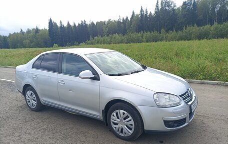 Volkswagen Jetta VI, 2010 год, 655 000 рублей, 5 фотография