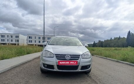 Volkswagen Jetta VI, 2010 год, 655 000 рублей, 6 фотография