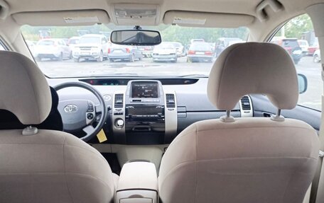 Toyota Prius, 2008 год, 880 000 рублей, 10 фотография