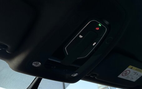 Audi A4, 2017 год, 2 700 000 рублей, 4 фотография
