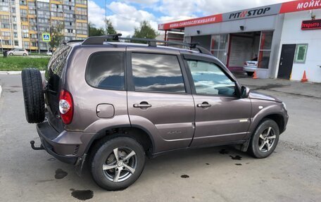 Chevrolet Niva I рестайлинг, 2015 год, 650 000 рублей, 3 фотография