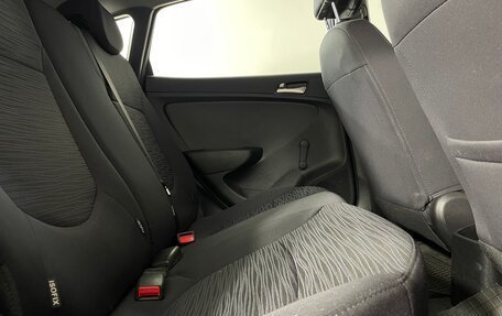 Hyundai Solaris II рестайлинг, 2015 год, 983 000 рублей, 22 фотография