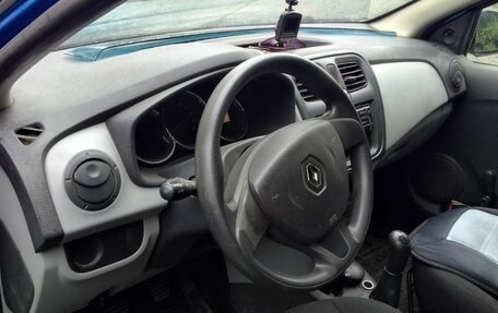 Renault Logan II, 2015 год, 600 000 рублей, 8 фотография