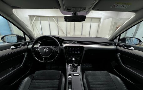 Volkswagen Passat B8 рестайлинг, 2018 год, 1 999 000 рублей, 12 фотография