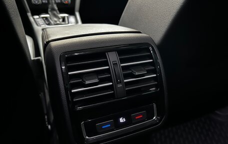 Volkswagen Passat B8 рестайлинг, 2018 год, 1 999 000 рублей, 28 фотография