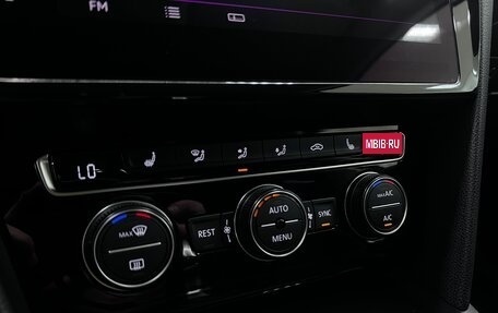 Volkswagen Passat B8 рестайлинг, 2018 год, 1 999 000 рублей, 33 фотография