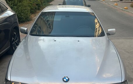 BMW 5 серия, 2001 год, 625 000 рублей, 1 фотография