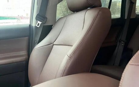Toyota Land Cruiser Prado 150 рестайлинг 2, 2018 год, 4 700 000 рублей, 11 фотография