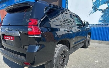 Toyota Land Cruiser Prado 150 рестайлинг 2, 2018 год, 4 700 000 рублей, 5 фотография