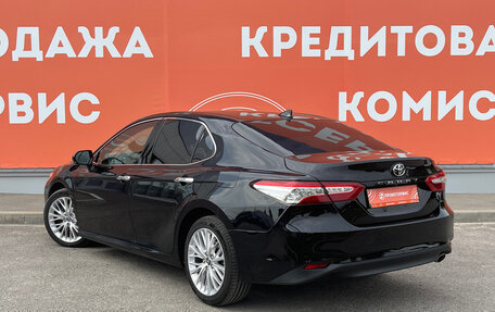 Toyota Camry, 2018 год, 2 820 000 рублей, 7 фотография