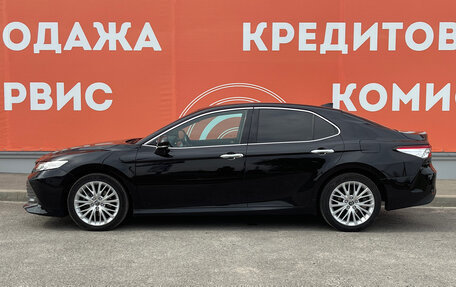 Toyota Camry, 2018 год, 2 820 000 рублей, 8 фотография