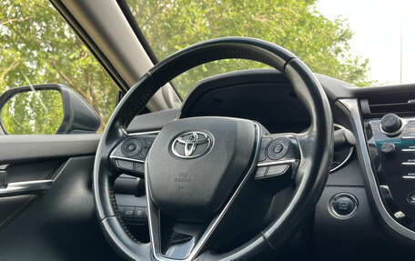 Toyota Camry, 2018 год, 2 820 000 рублей, 12 фотография
