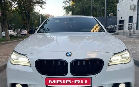 BMW 5 серия, 2016 год, 2 650 000 рублей, 2 фотография
