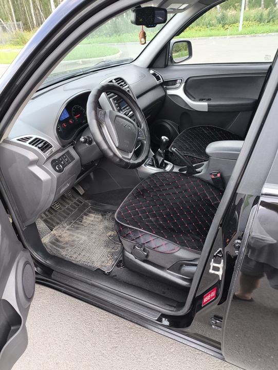 Chery Tiggo (T11) FL рестайлинг, 2015 год, 695 000 рублей, 31 фотография