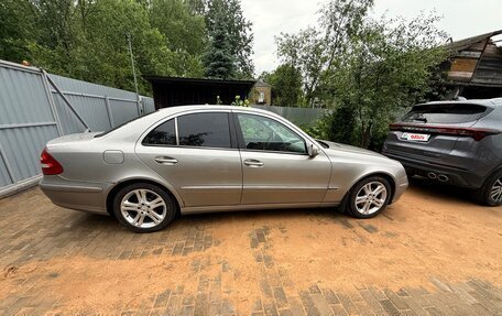 Mercedes-Benz E-Класс, 2004 год, 700 000 рублей, 4 фотография