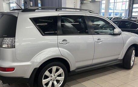 Mitsubishi Outlander III рестайлинг 3, 2011 год, 1 400 000 рублей, 3 фотография
