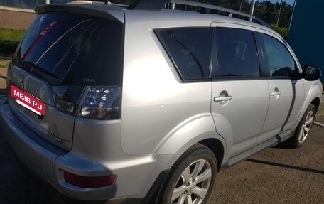 Mitsubishi Outlander III рестайлинг 3, 2011 год, 1 400 000 рублей, 4 фотография