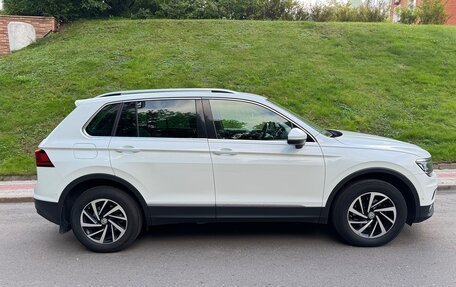 Volkswagen Tiguan II, 2018 год, 2 650 000 рублей, 3 фотография