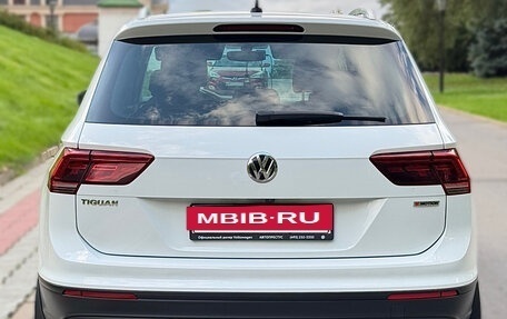 Volkswagen Tiguan II, 2018 год, 2 650 000 рублей, 4 фотография