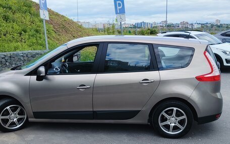 Renault Scenic III, 2010 год, 799 000 рублей, 3 фотография