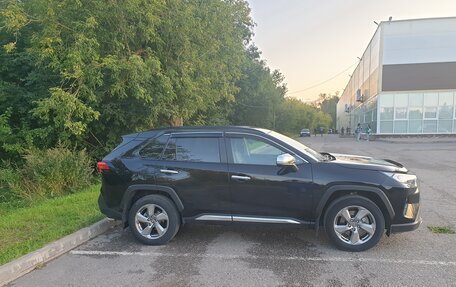 Toyota RAV4, 2020 год, 3 570 000 рублей, 2 фотография