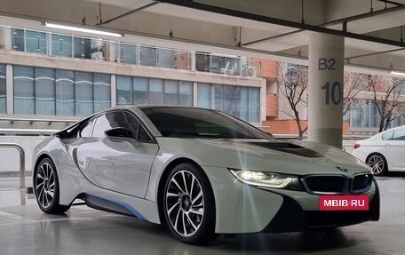 BMW i8 I рестайлинг, 2015 год, 5 750 000 рублей, 2 фотография