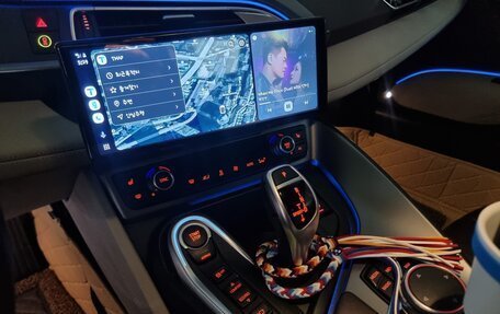 BMW i8 I рестайлинг, 2015 год, 5 750 000 рублей, 14 фотография