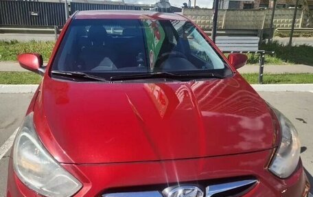 Hyundai Solaris II рестайлинг, 2011 год, 680 000 рублей, 2 фотография